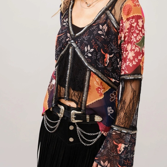 NEW!! by Blue B Lace Inset Sheer sleeves Western Pattern V-Neck Blouse SZ. S M L - Picture 3 of 7